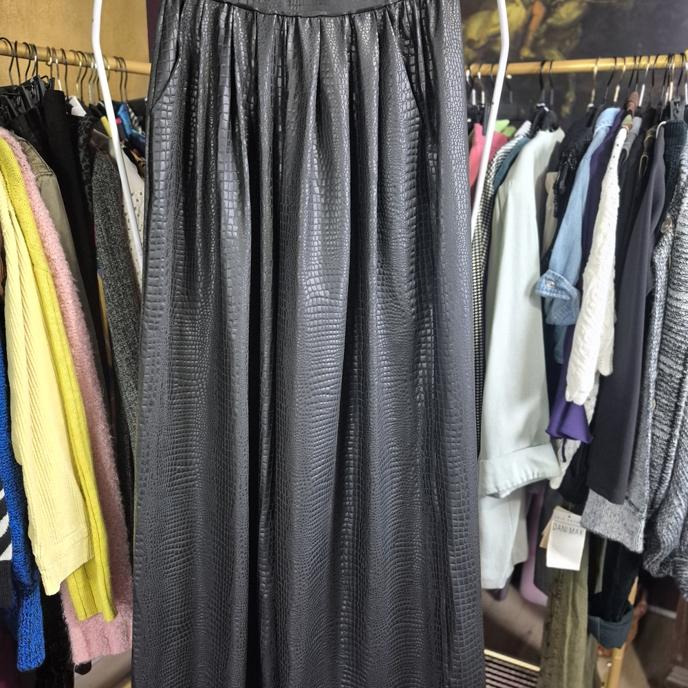 Chic Black Wide Leg Pants